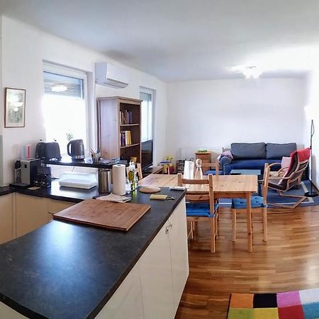 Апартаменти Family-Friendly Flat With Balcony Відень Екстер'єр фото